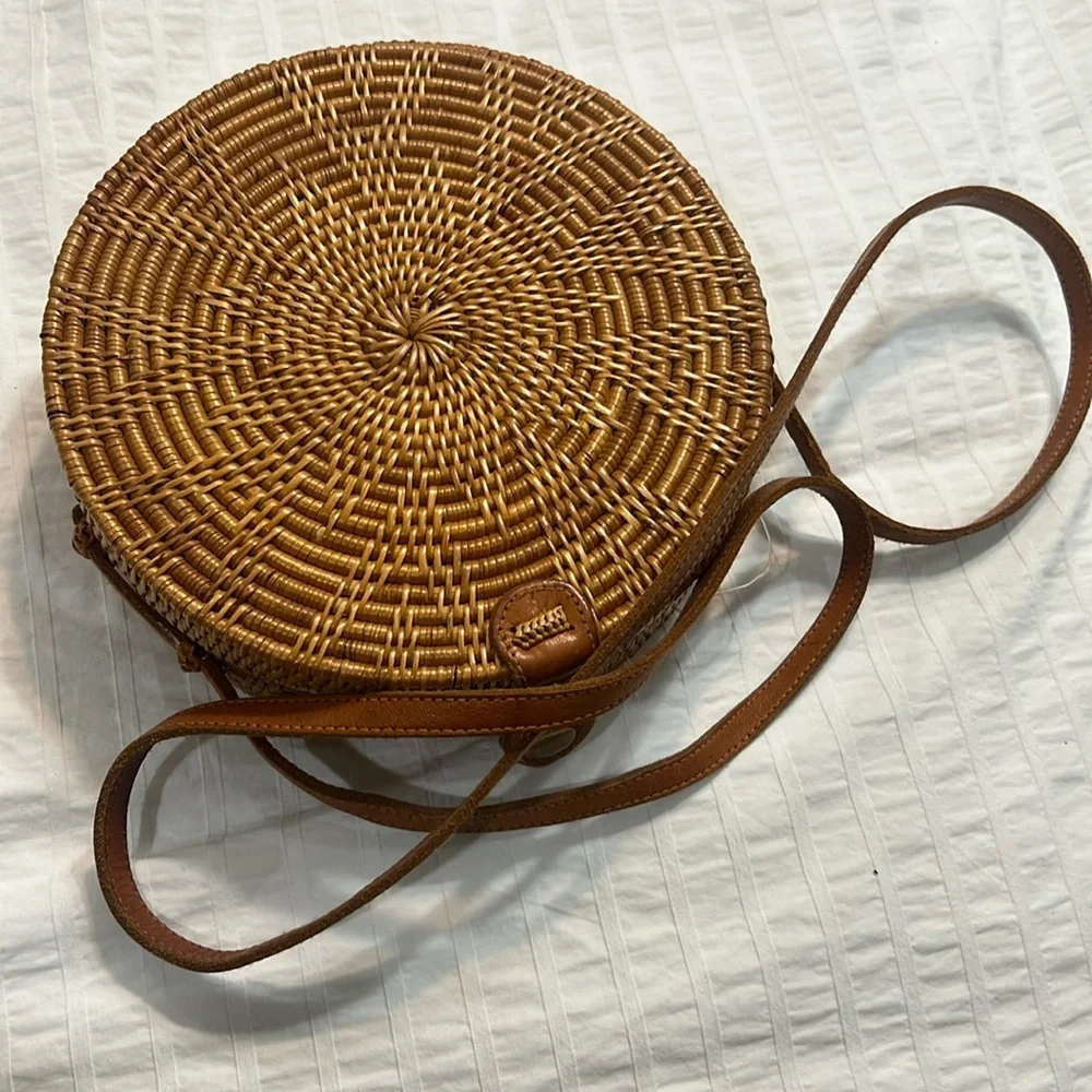 Round Rattan Bag - Picture 2 of 7